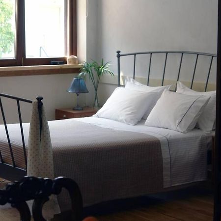 אתונה Unique - Spacious Studio With Rooftop / Thissio מראה חיצוני תמונה
