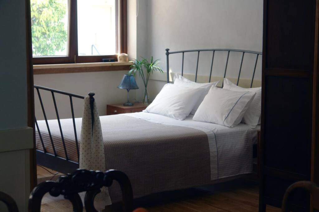 אתונה Unique - Spacious Studio With Rooftop / Thissio מראה חיצוני תמונה