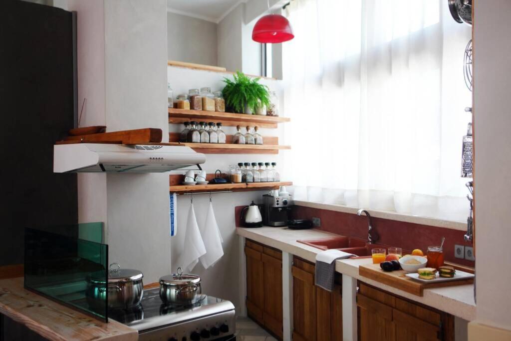 אתונה Unique - Spacious Studio With Rooftop / Thissio מראה חיצוני תמונה